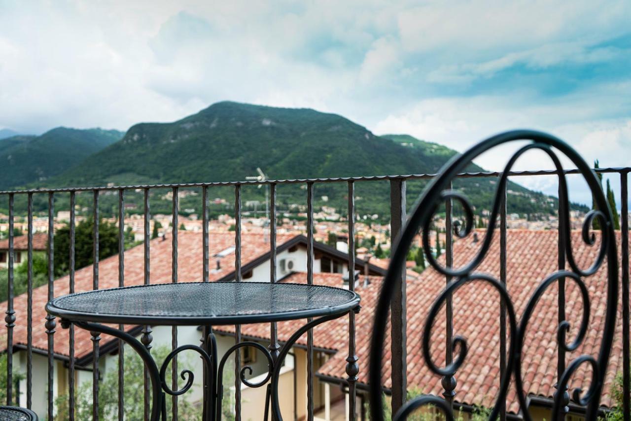 La Villa Salò Buitenkant foto